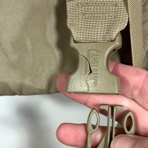 CamelBak Maximum Gear Desert Camo Thermobak 3L Hydration Back Pack Cleaning Kit - Picture 8 of 8